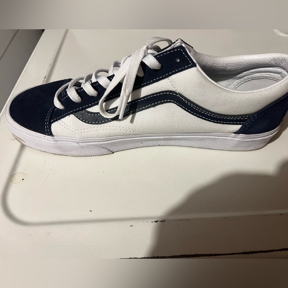 Men’s vans size 11